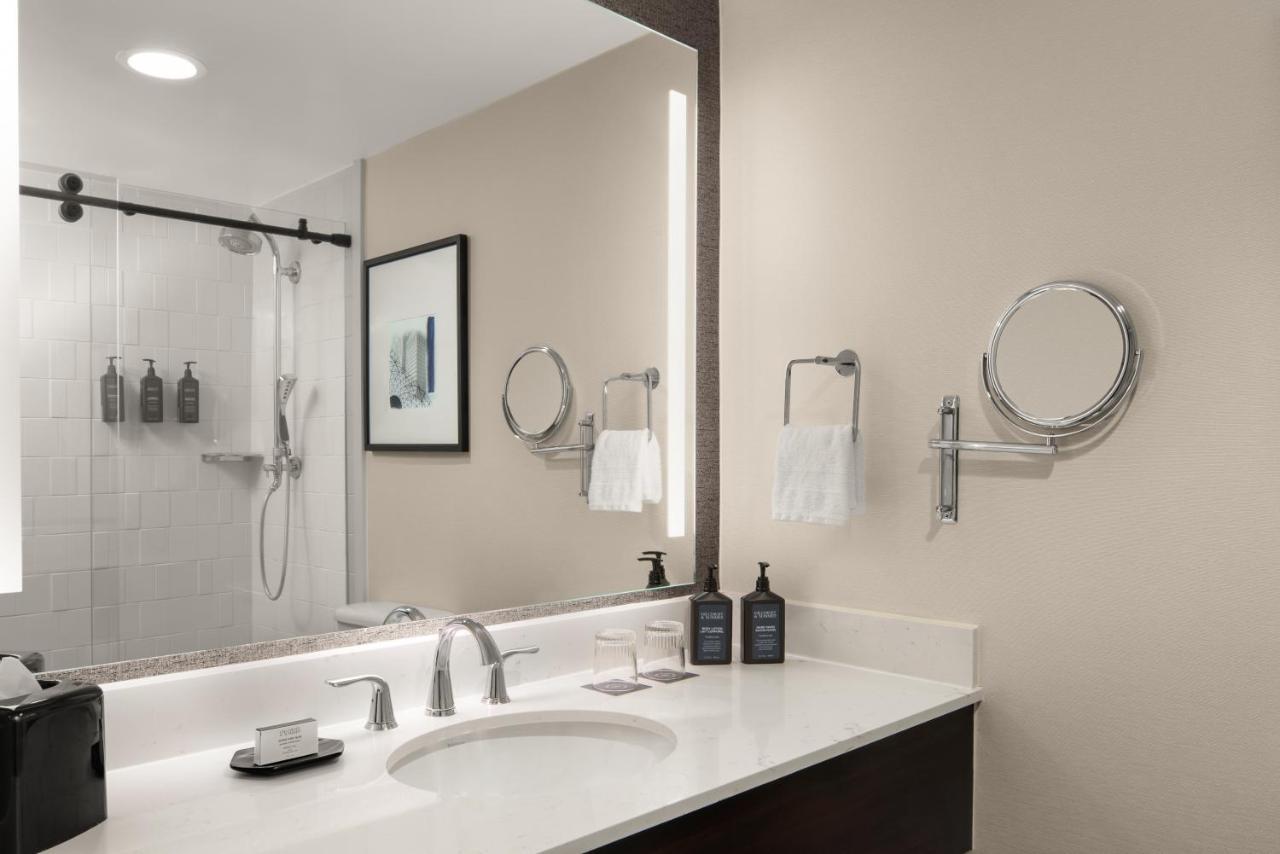 Sheraton Milwaukee Brookfield Zewnętrze zdjęcie