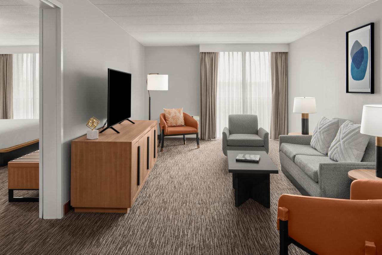 Sheraton Milwaukee Brookfield Zewnętrze zdjęcie