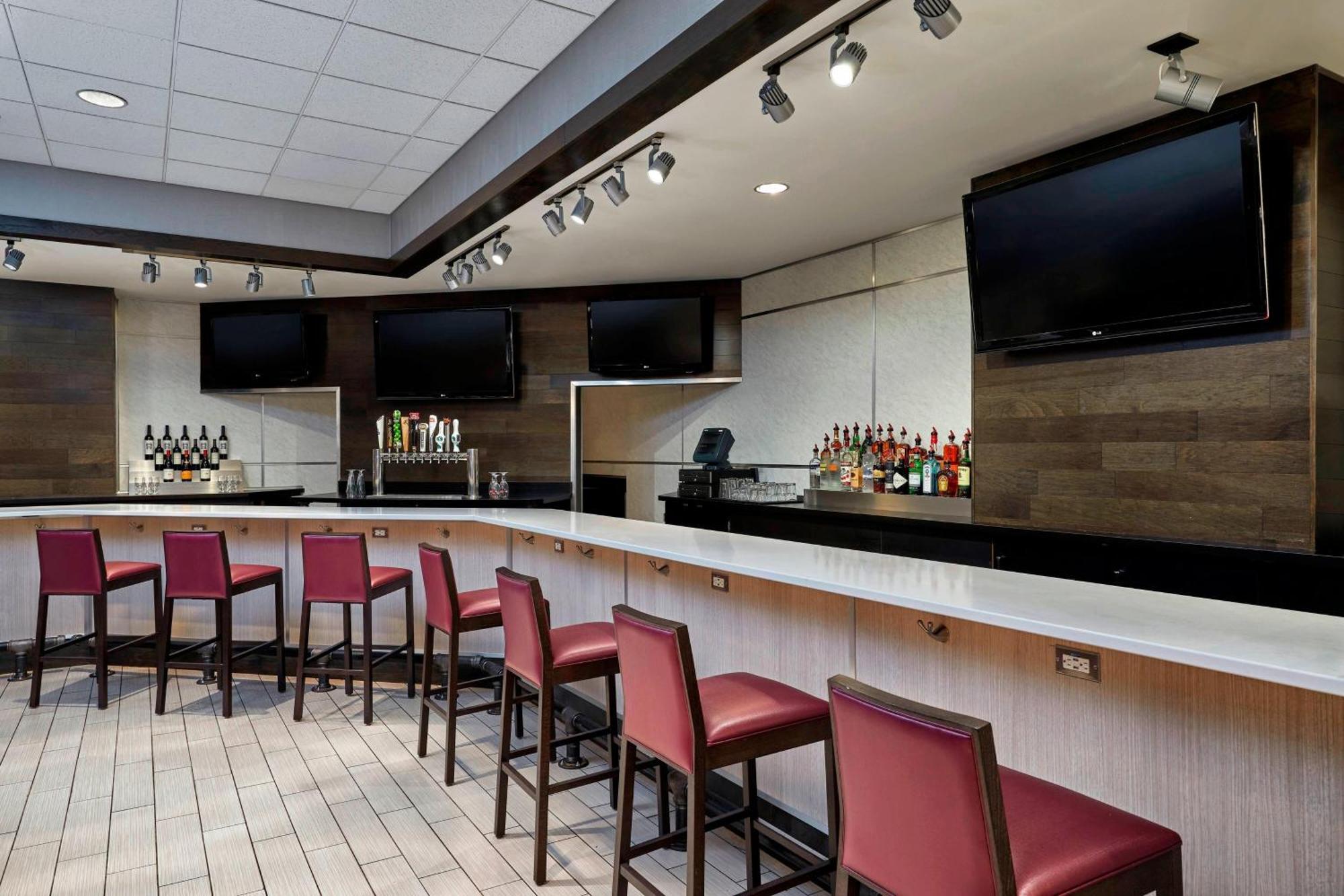 Sheraton Milwaukee Brookfield Zewnętrze zdjęcie